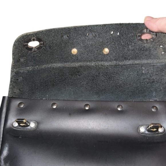 🌹THE IRON HORSE AUTHENTIC GEAR STUDDED MOTORCYCLE BAG - Picture 6 of 9